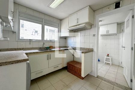 Apartamento para alugar com 118m², 3 quartos e 2 vagasCozinha