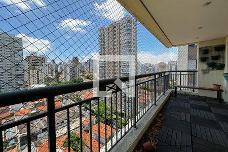 Apartamento para alugar com 118m², 3 quartos e 2 vagasVaranda