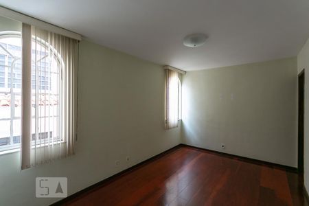 Sala de apartamento para alugar com 3 quartos, 95m² em Cidade Nova, Belo Horizonte