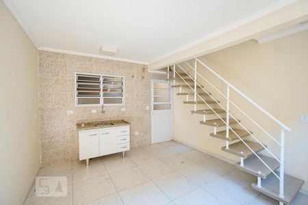 Sala e cozinha de casa para alugar com 1 quarto, 40m² em Quarta Parada, São Paulo