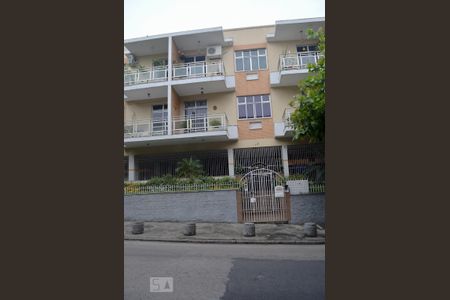 Apartamento à venda com 110m², 3 quartos e 3 vagasFachada