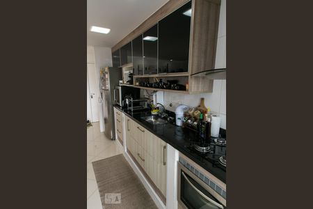 Casa à venda com 70m², 2 quartos e 2 vagasCozinha