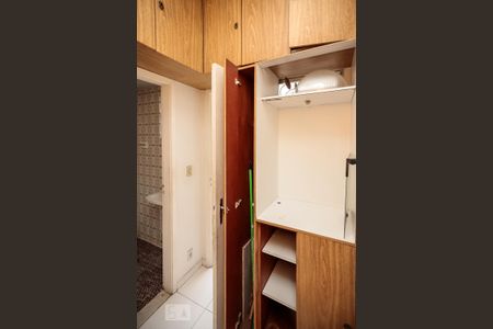 Apartamento para alugar com 110m², 2 quartos e 1 vaga Apartamento para alugar com 110m², 2 quartos e 1 vagaQuarto de Serviço