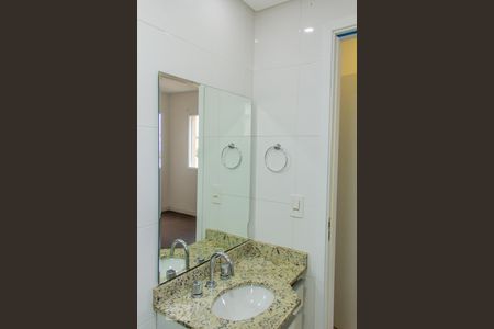 Apartamento à venda com 56m², 2 quartos e 2 vagasBanheiro da Suíte