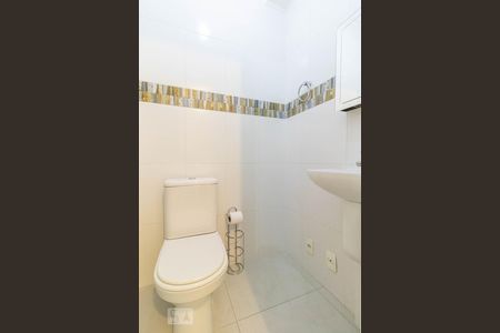 Lavabo de apartamento para alugar com 1 quarto, 58m² em Pinheiros, São Paulo