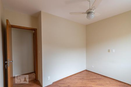 Quarto 1 de apartamento para alugar com 2 quartos, 55m² em Vila Marieta, São Paulo