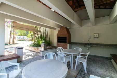 Apartamento à venda com 120m², 4 quartos e 3 vagas Apartamento à venda com 120m², 4 quartos e 3 vagasÁrea comum - Churrasqueira