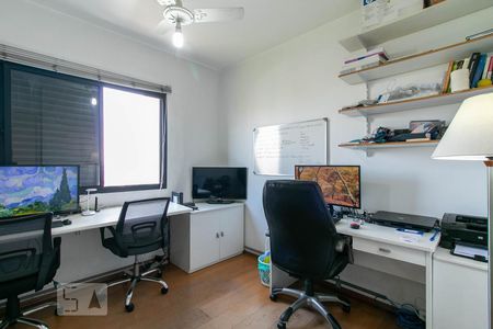 Apartamento à venda com 120m², 4 quartos e 3 vagas Apartamento à venda com 120m², 4 quartos e 3 vagasEscritório