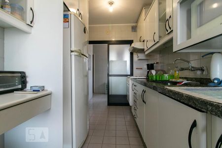 Apartamento à venda com 120m², 4 quartos e 3 vagas Apartamento à venda com 120m², 4 quartos e 3 vagasCozinha