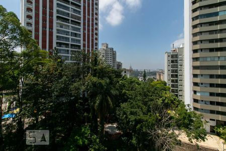 Apartamento à venda com 120m², 4 quartos e 3 vagas Apartamento à venda com 120m², 4 quartos e 3 vagasVista da Suíte 2