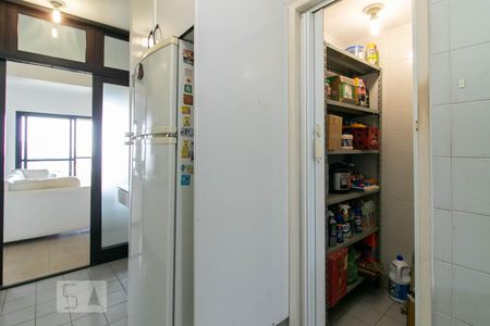 Apartamento à venda com 120m², 4 quartos e 3 vagas Apartamento à venda com 120m², 4 quartos e 3 vagasCozinha