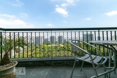 Apartamento à venda com 120m², 4 quartos e 3 vagas Apartamento à venda com 120m², 4 quartos e 3 vagasVaranda da Sala