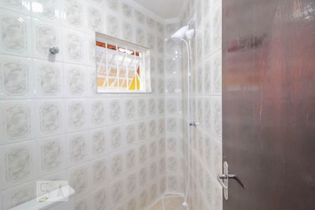 Casa à venda com 100m², 3 quartos e 4 vagasBanheiro 2