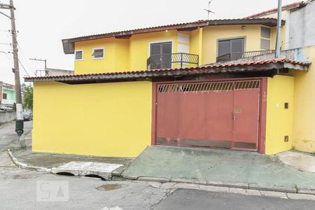 Casa à venda com 100m², 3 quartos e 4 vagasFachada