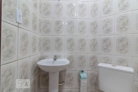 Casa à venda com 100m², 3 quartos e 4 vagasBanheiro 2