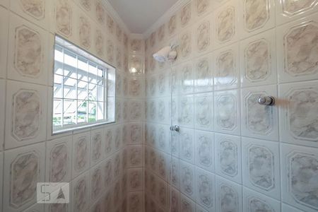 Casa à venda com 100m², 3 quartos e 4 vagasBanheiro do Quarto 1