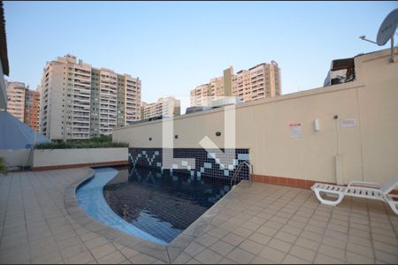Apartamento à venda com 49m², 2 quartos e sem vagaÁrea comum - Piscina