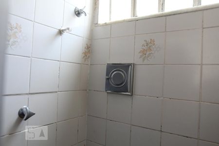 Apartamento à venda com 43m², 2 quartos e sem vagaDetalhe do banheiro