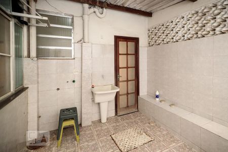 Casa para alugar com 70m², 2 quartos e 1 vaga Casa para alugar com 70m², 2 quartos e 1 vagaÁrea de Serviço