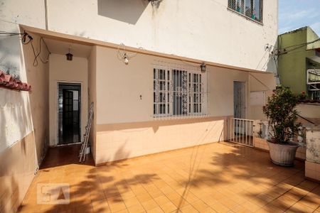 Casa para alugar com 70m², 2 quartos e 1 vaga Casa para alugar com 70m², 2 quartos e 1 vagaVaranda