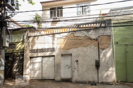 Casa para alugar com 70m², 2 quartos e 1 vaga Casa para alugar com 70m², 2 quartos e 1 vagaFachada