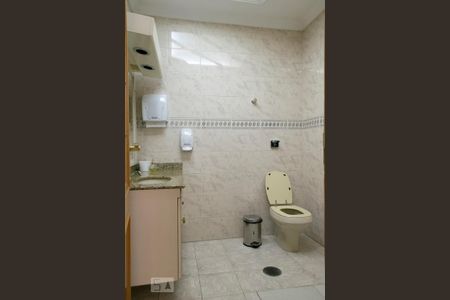 Casa à venda com 300m², 8 quartos e 6 vagasBANHEIRO 2