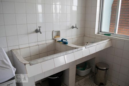 Casa à venda com 300m², 8 quartos e 6 vagasÁREA DE SERVIÇO