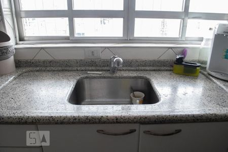 Casa à venda com 300m², 8 quartos e 6 vagasCOZINHA