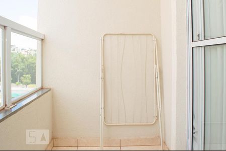 Apartamento para alugar com 52m², 2 quartos e 1 vagaSacada