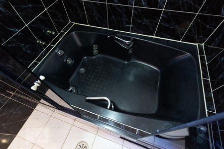 Casa à venda com 344m², 4 quartos e 2 vagas Casa à venda com 344m², 4 quartos e 2 vagasBanheiro suíte 1