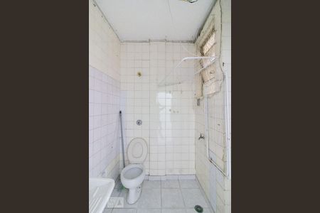 Banheiro de kitnet/studio para alugar com 1 quarto, 45m² em Santa Efigênia, São Paulo