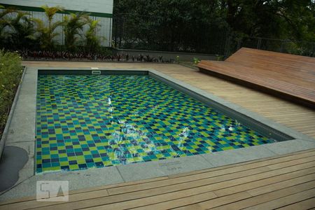 Apartamento à venda com 73m², 1 quarto e 1 vagaÁrea comum - Piscina