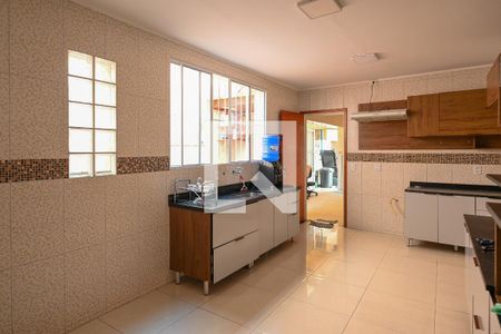 Casa à venda com 150m², 3 quartos e 2 vagasCozinha