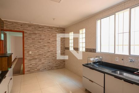 Casa à venda com 150m², 3 quartos e 2 vagasCozinha