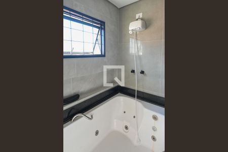 Casa à venda com 150m², 3 quartos e 2 vagasBanheiro Quarto 1