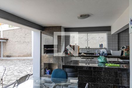 Casa à venda com 227m², 3 quartos e 10 vagasChurrasqueira