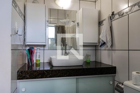 Casa à venda com 227m², 3 quartos e 10 vagasBanheiro da Suíte 2