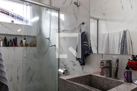 Casa à venda com 227m², 3 quartos e 10 vagasBanheiro da Suíte 1