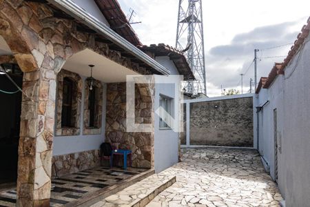 Casa à venda com 227m², 3 quartos e 10 vagasEntrada