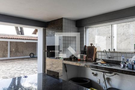 Casa à venda com 227m², 3 quartos e 10 vagasChurrasqueira