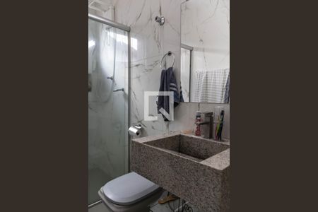 Casa à venda com 227m², 3 quartos e 10 vagasBanheiro da Suíte 1