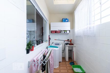 Casa à venda com 250m², 4 quartos e 5 vagasÁrea de Serviço