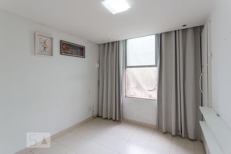 Quarto 2 de apartamento para alugar com 2 quartos, 60m² em Asa Sul, Brasília