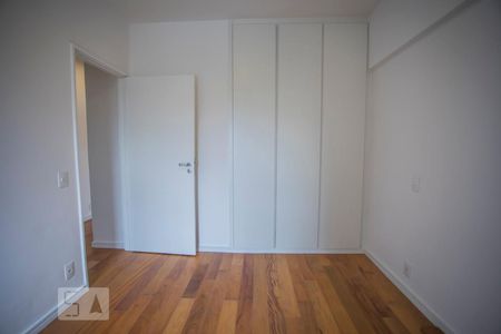 Quarto 1 - Armários de apartamento para alugar com 2 quartos, 70m² em Vila Clementino, São Paulo