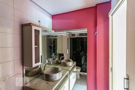 Apartamento à venda com 86m², 2 quartos e 1 vaga Apartamento à venda com 86m², 2 quartos e 1 vagaBanheiro