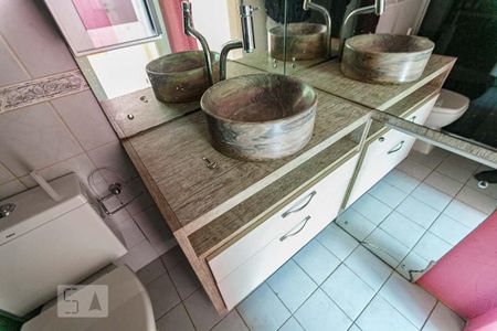 Apartamento à venda com 86m², 2 quartos e 1 vaga Apartamento à venda com 86m², 2 quartos e 1 vagaBanheiro