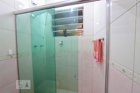 Casa à venda com 180m², 2 quartos e 4 vagasBanheiro da Suite 2