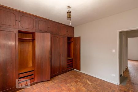 Casa à venda com 120m², 5 quartos e 1 vaga Casa à venda com 120m², 5 quartos e 1 vagaQuarto 1