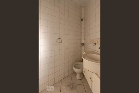 Casa à venda com 120m², 5 quartos e 1 vaga Casa à venda com 120m², 5 quartos e 1 vagaEdícula 2 - Banheiro