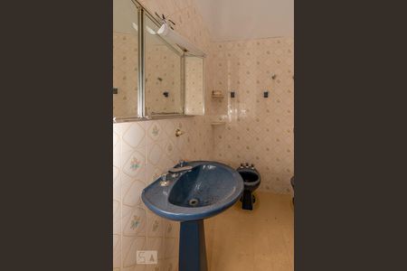 Casa à venda com 120m², 5 quartos e 1 vaga Casa à venda com 120m², 5 quartos e 1 vagaBanheiro